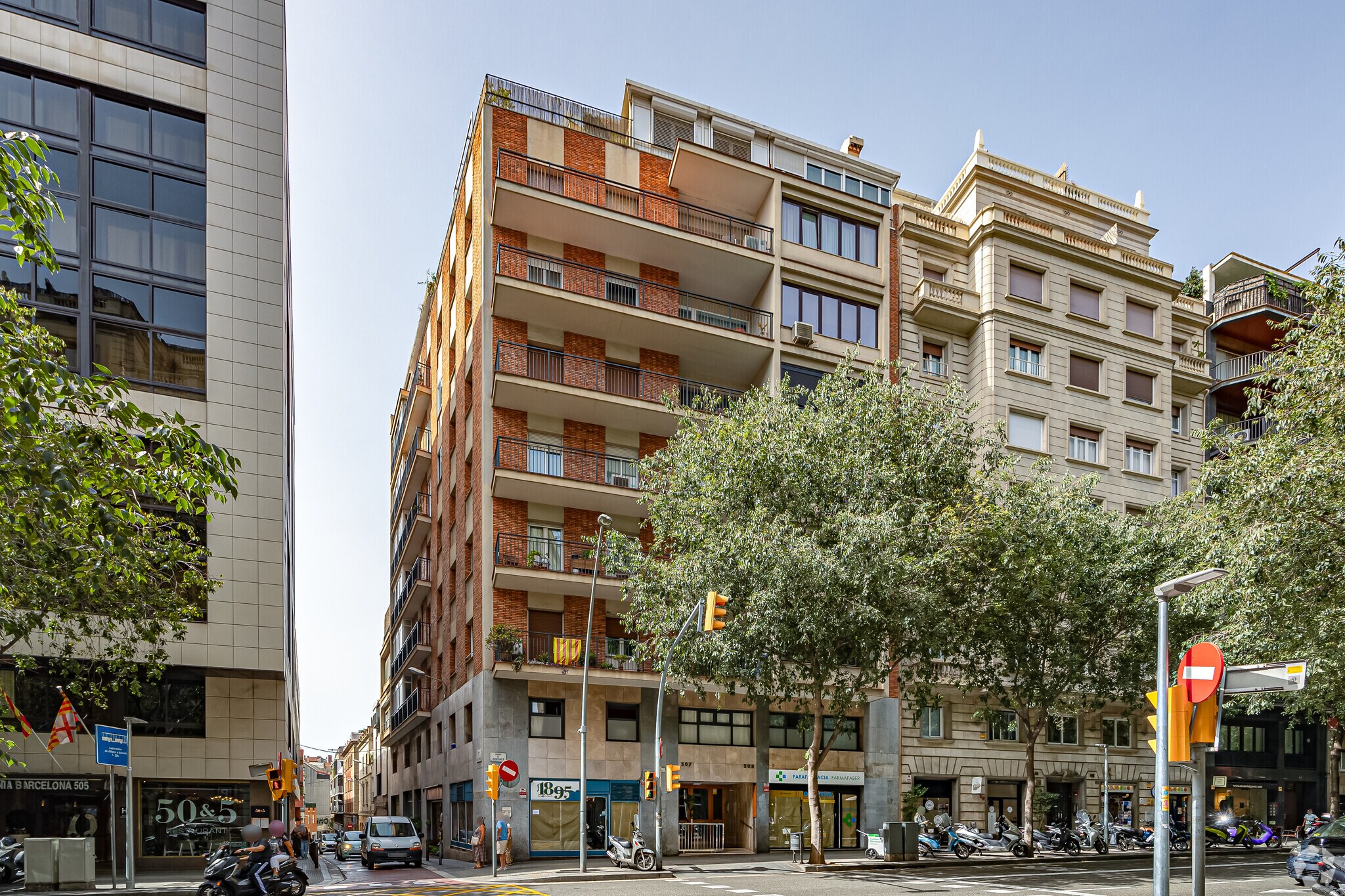 Edificio residencial en Barcelona, Barcelona en venta Foto principal- Imagen 1 de 3
