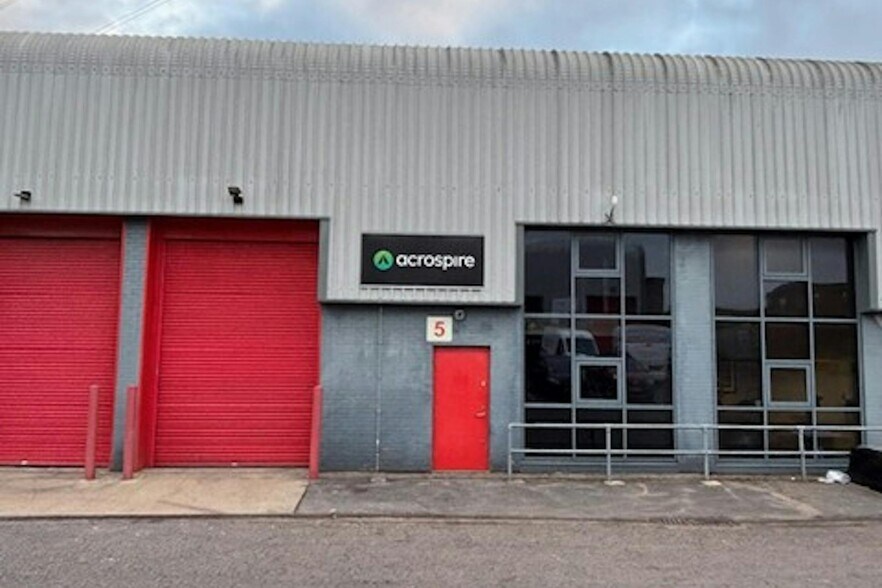 Roentgen Rd, Basingstoke en alquiler - Foto del edificio - Imagen 2 de 3