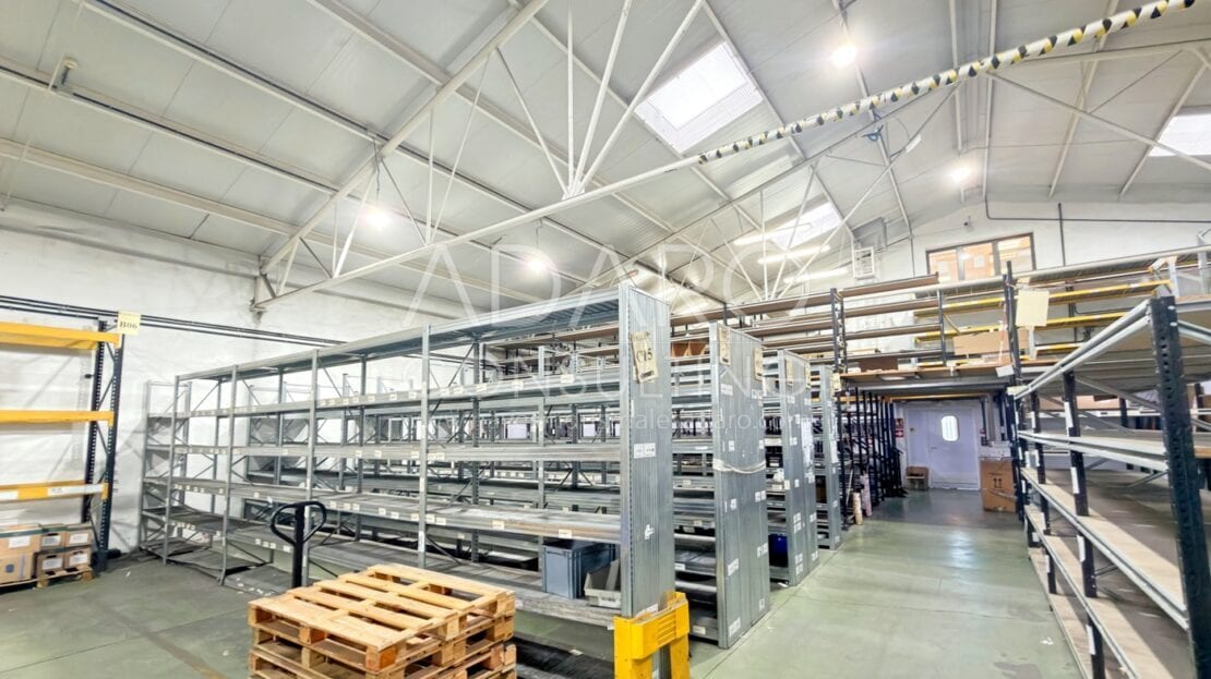 Nave en Torrejón de Ardoz, Madrid en venta Foto principal- Imagen 1 de 5