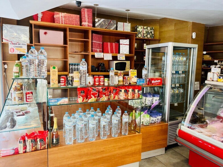 Local en Elche, Alicante en venta - Foto del interior - Imagen 3 de 12