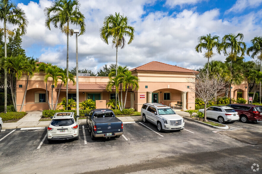 1835 N Corporate Lakes Blvd, Weston, FL en alquiler - Foto principal - Imagen 1 de 52