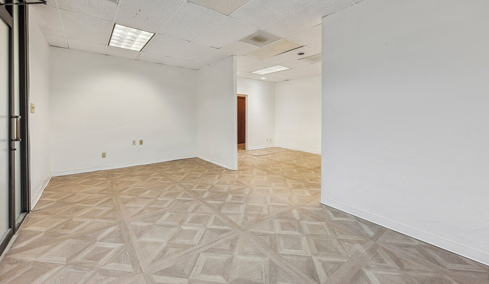 1001 S Sherman St, Richardson, TX en alquiler - Foto del interior - Imagen 3 de 24