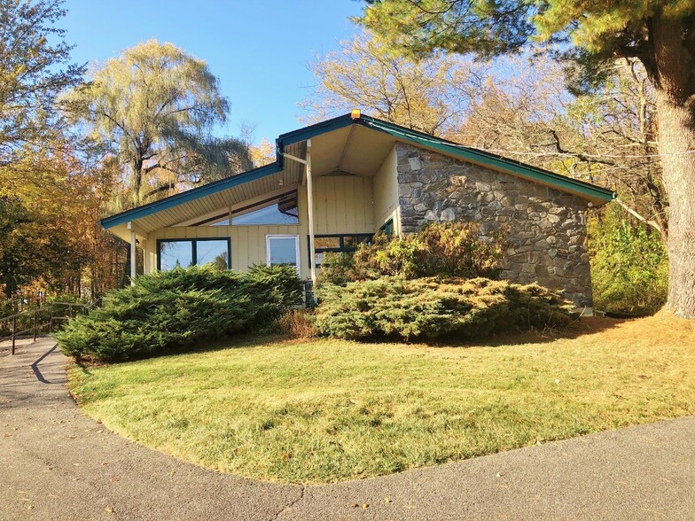 204 Plutarch Rd, Highland, NY en venta - Foto del edificio - Imagen 3 de 26