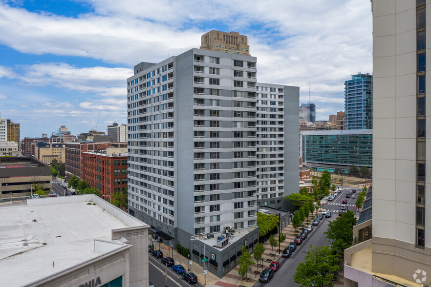 1 Franklin Town Blvd, Philadelphia, PA en alquiler - Foto del edificio - Imagen 1 de 7