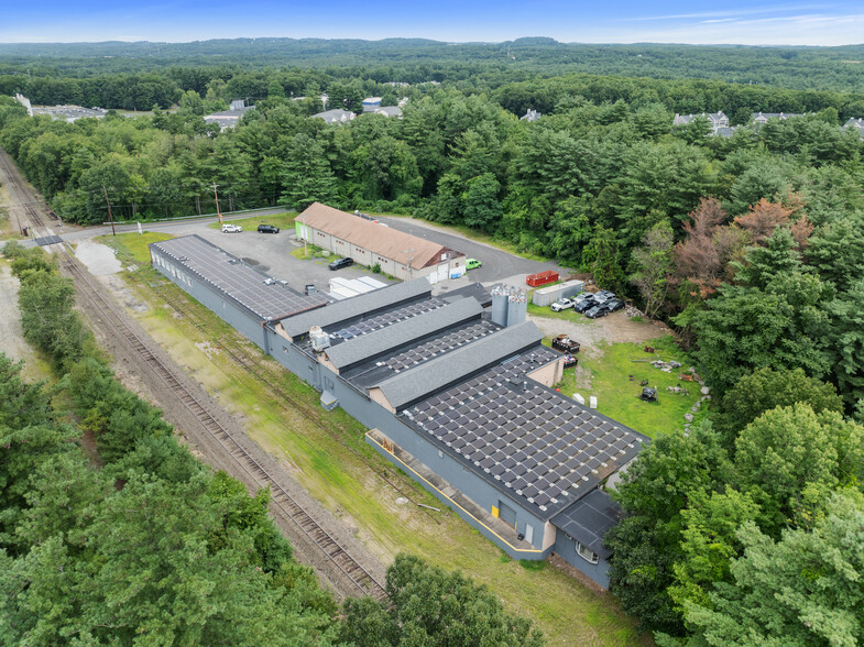 218 Willard, Leominster, MA en alquiler - Foto del edificio - Imagen 3 de 6