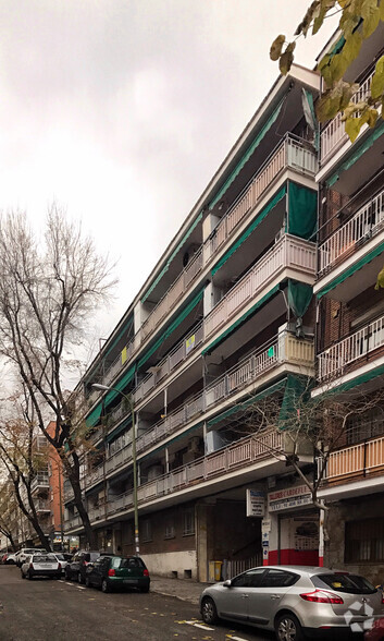 Calle Lorenzo González, 14, Madrid, Madrid en alquiler - Foto del edificio - Imagen 2 de 2