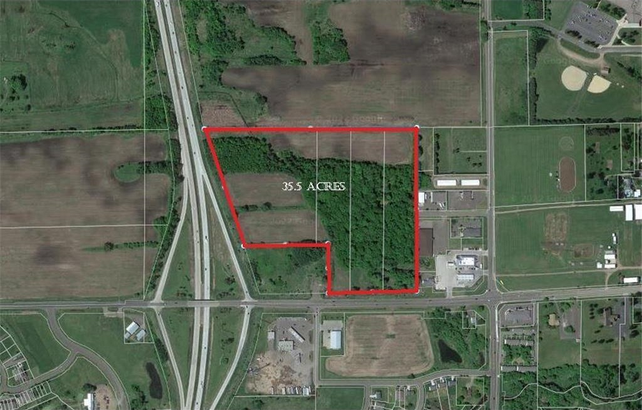 1450 W 4th St, Rush City, MN en venta - Vista aérea - Imagen 1 de 1