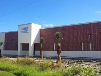 Más detalles de 1770 W Corpus Christi St, Beeville, TX - Oficina en venta