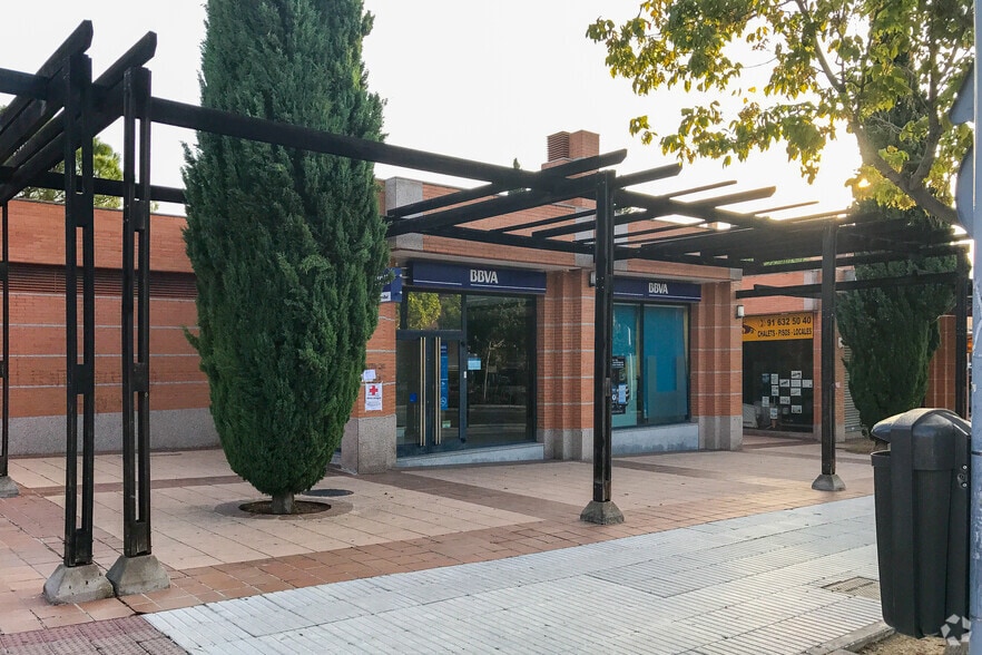 Local en Boadilla del Monte, Madrid en alquiler - Foto del edificio - Imagen 3 de 4