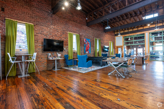 Más detalles para 111 W Lewis St, Greensboro, NC - Coworking en alquiler