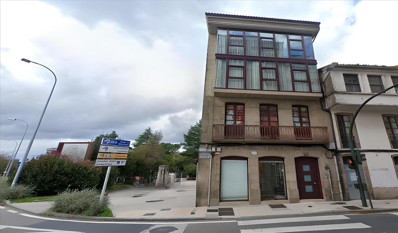 Avenida de Rosalía de Castro, Santiago de Compostela, La Coruna en venta Foto del edificio- Imagen 1 de 14