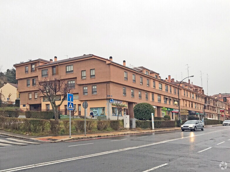 Avenida Vía Roma, 18, Segovia, Segovia en alquiler - Foto del edificio - Imagen 2 de 3