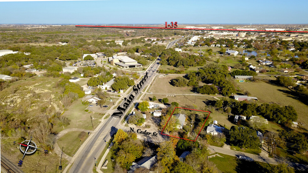 317 N Cedar St, Buda, TX en venta - Foto del edificio - Imagen 2 de 6