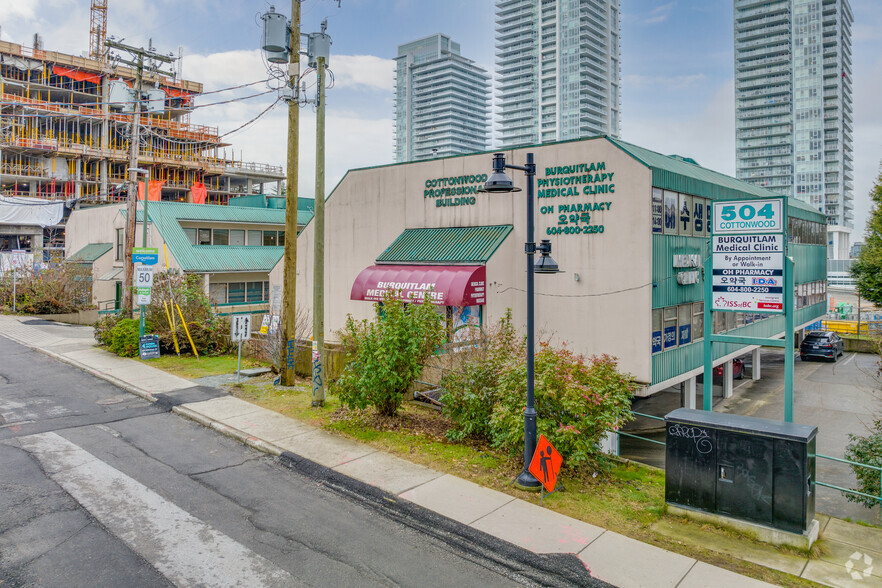 504 Cottonwood Ave, Coquitlam, BC en alquiler - Foto del edificio - Imagen 3 de 7