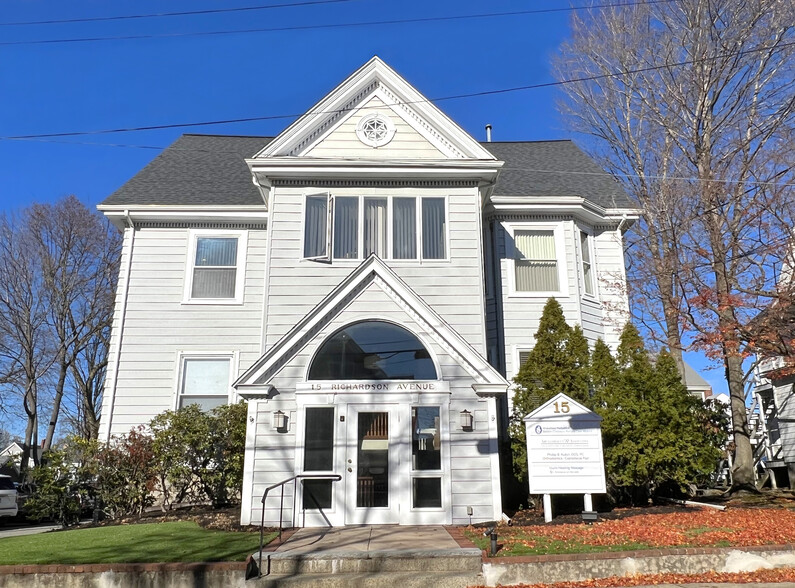 15 Richardson Ave, Wakefield, MA en alquiler - Foto del edificio - Imagen 1 de 15