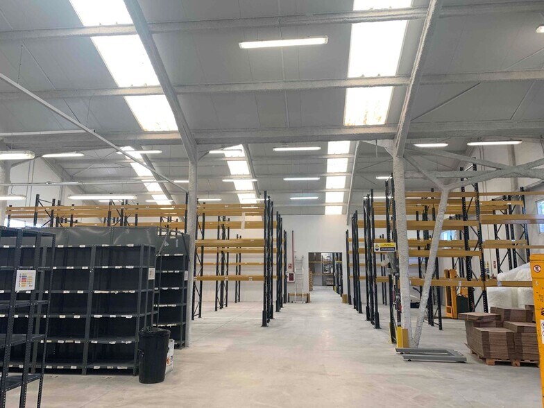 Nave en Valdeolmos-Alalpardo, Madrid en venta - Foto del interior - Imagen 3 de 9