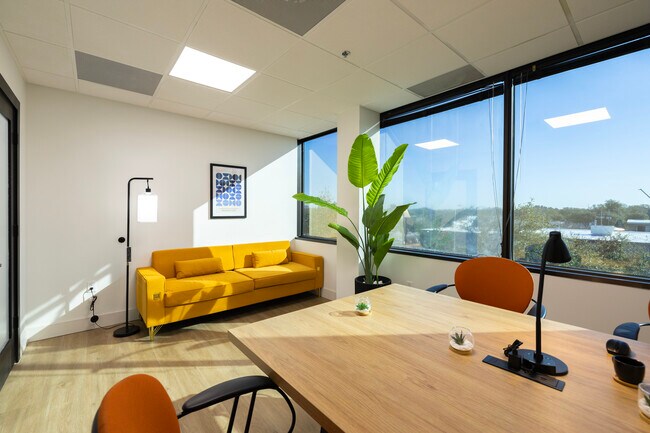 Más detalles de 6698 68th Ave N, Pinellas Park, FL - Coworking en alquiler