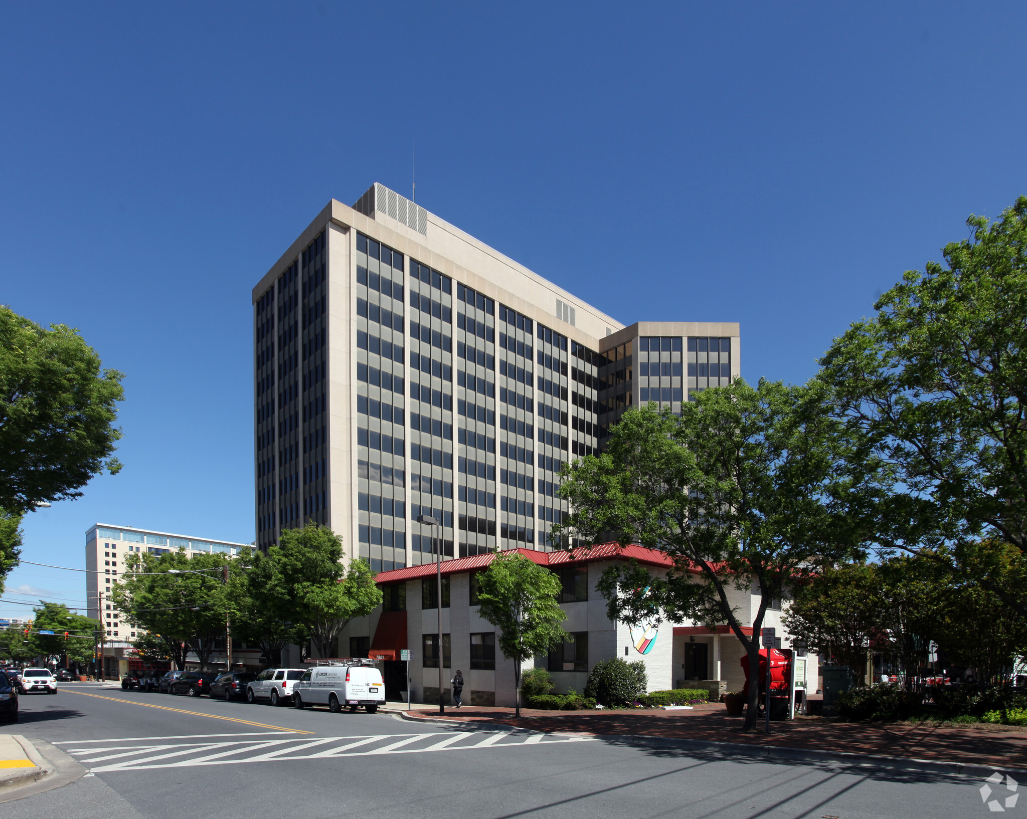 7910 Woodmont Ave, Bethesda, MD en alquiler Foto del edificio- Imagen 1 de 8