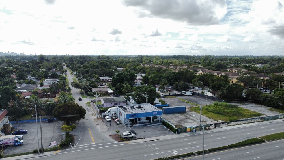 1400-1406 NW 119th St, Miami, FL en alquiler - Foto del edificio - Imagen 2 de 10