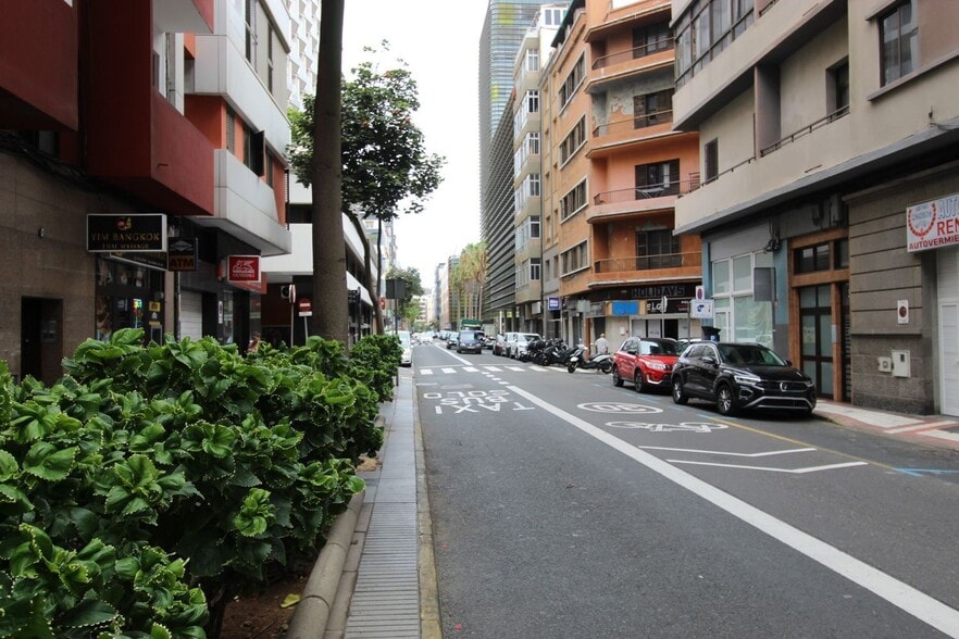 Calle Albareda, 28, Las Palmas de Gran Canaria, Las Palmas en venta - Foto del edificio - Imagen 2 de 11
