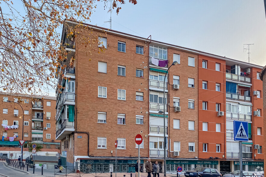 Plaza Jiménez Díaz, 1, Getafe, Madrid en venta - Foto del edificio - Imagen 2 de 2