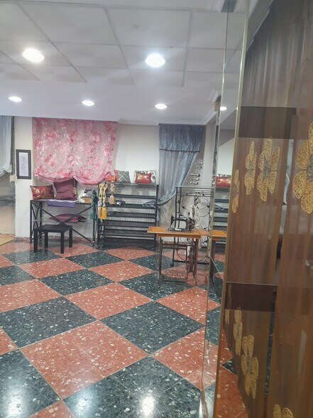 Local en Cáceres, Cáceres en alquiler - Foto del edificio - Imagen 2 de 40