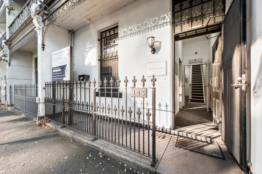 143 Victoria Pde, Fitzroy en venta - Foto del edificio - Imagen 2 de 2