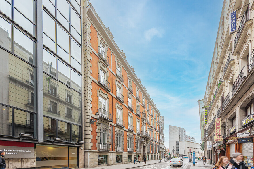 Carrera De San Jerónimo, 15, Madrid, Madrid en alquiler - Foto del edificio - Imagen 2 de 2