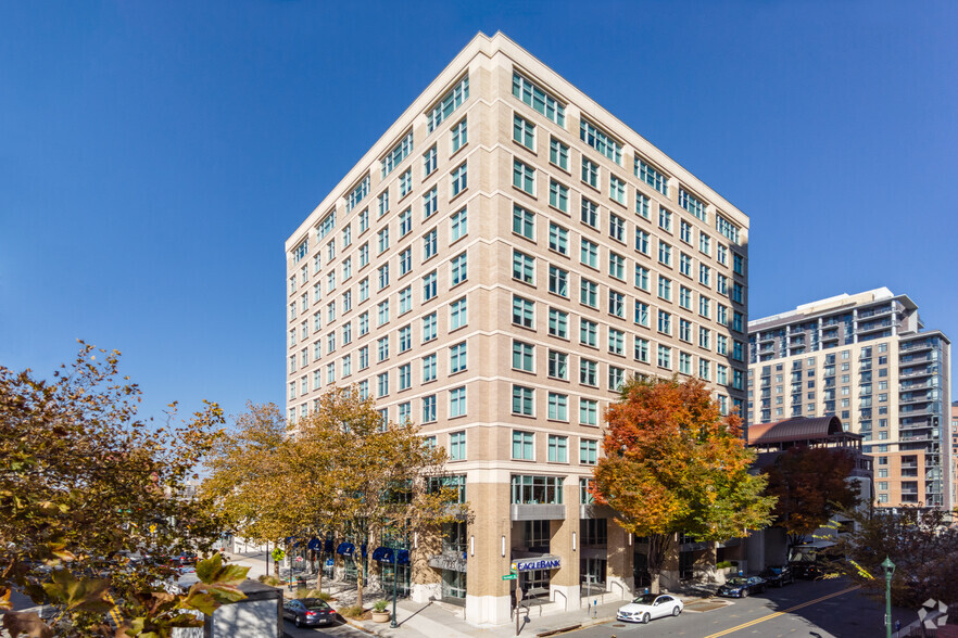 7735 Old Georgetown Rd, Bethesda, MD en alquiler - Foto del edificio - Imagen 1 de 6