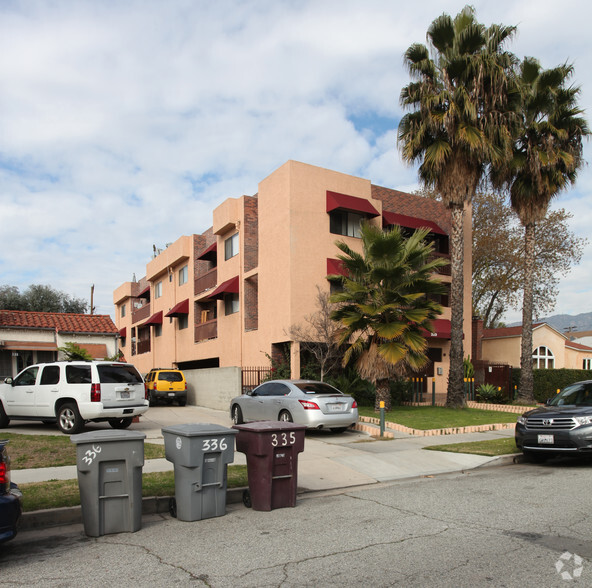 339 Irving Ave, Glendale, CA en venta - Foto del edificio - Imagen 2 de 2