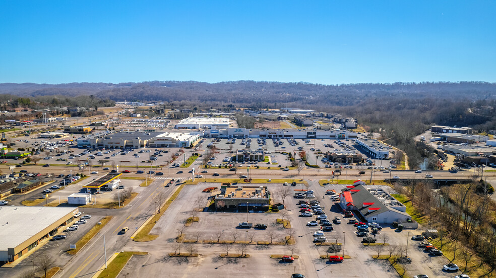 1920 N Eastman Rd, Kingsport, TN en alquiler - Foto del edificio - Imagen 3 de 12