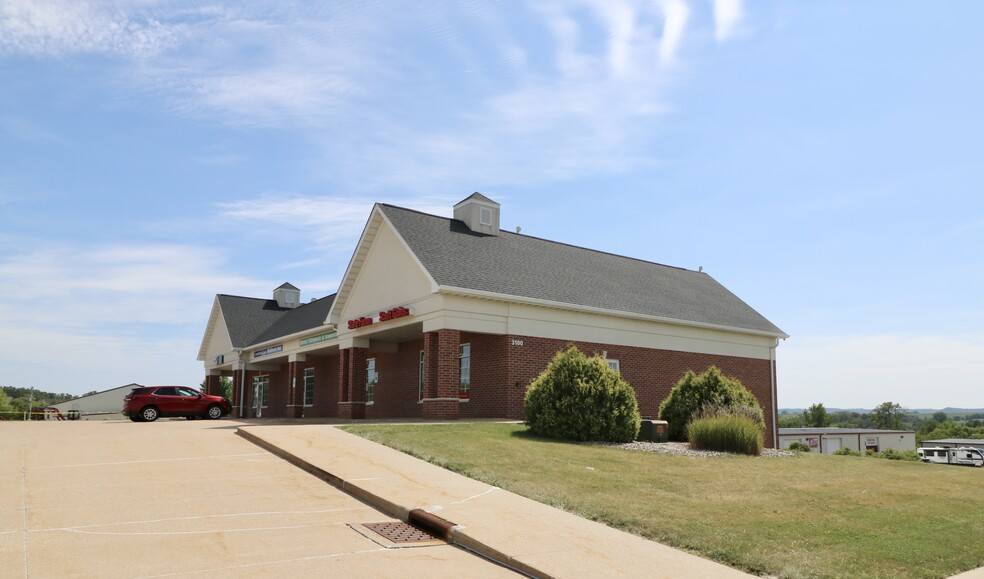 3100 Cedar Crest Rdg, Dubuque, IA en alquiler - Foto del edificio - Imagen 1 de 4