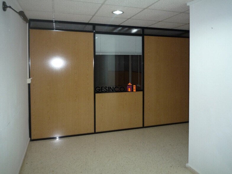 Local en València en venta - Foto del edificio - Imagen 3 de 9