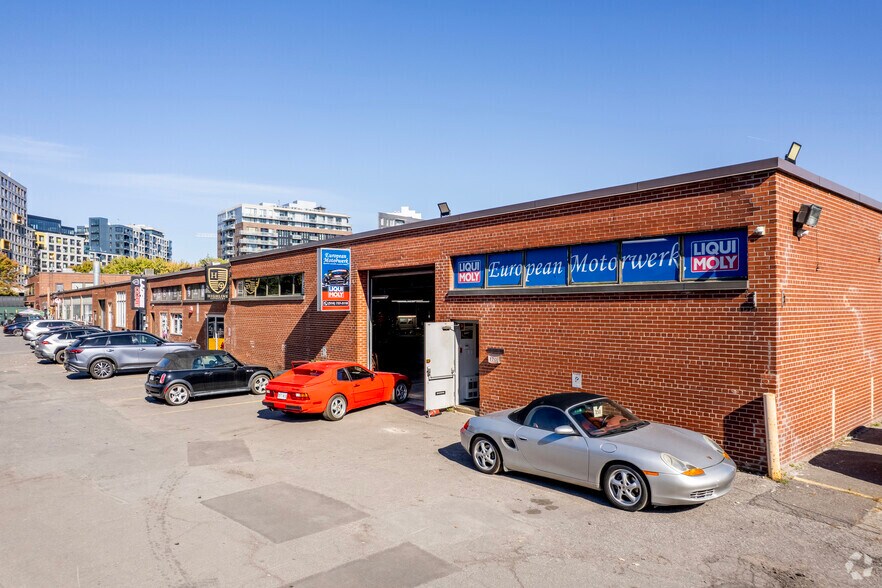 4990-5016 Rue Jean-Talon O, Montréal, QC en alquiler - Foto del edificio - Imagen 2 de 4