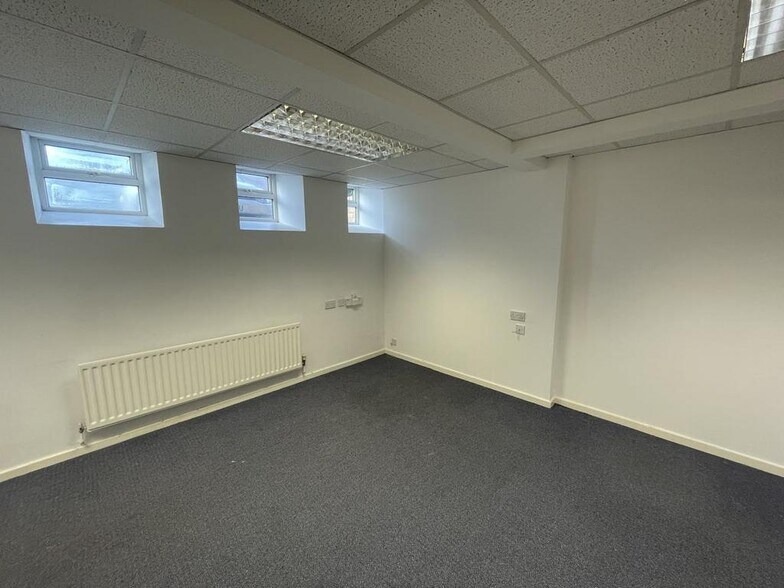 Whitebridge Ln, Stone en alquiler - Foto del edificio - Imagen 3 de 14