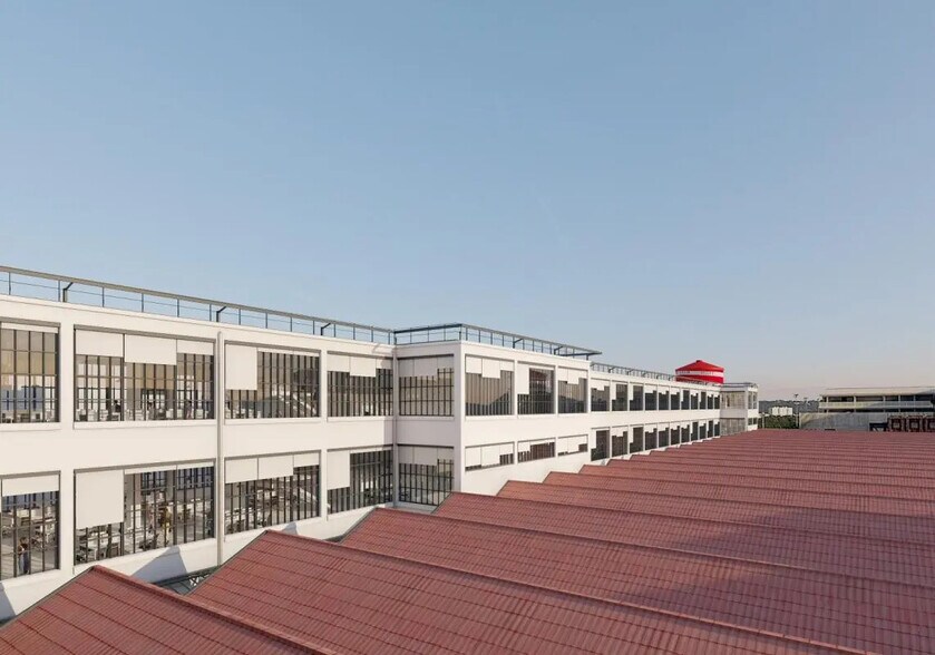 5-9 Avenue Bataillon Carmagnole Liberté, Vaulx-en-Velin en venta - Foto del edificio - Imagen 3 de 6