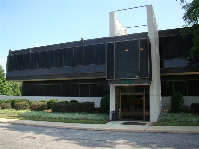 126 Executive Way, Wilkesboro, NC en alquiler - Foto del edificio - Imagen 3 de 31