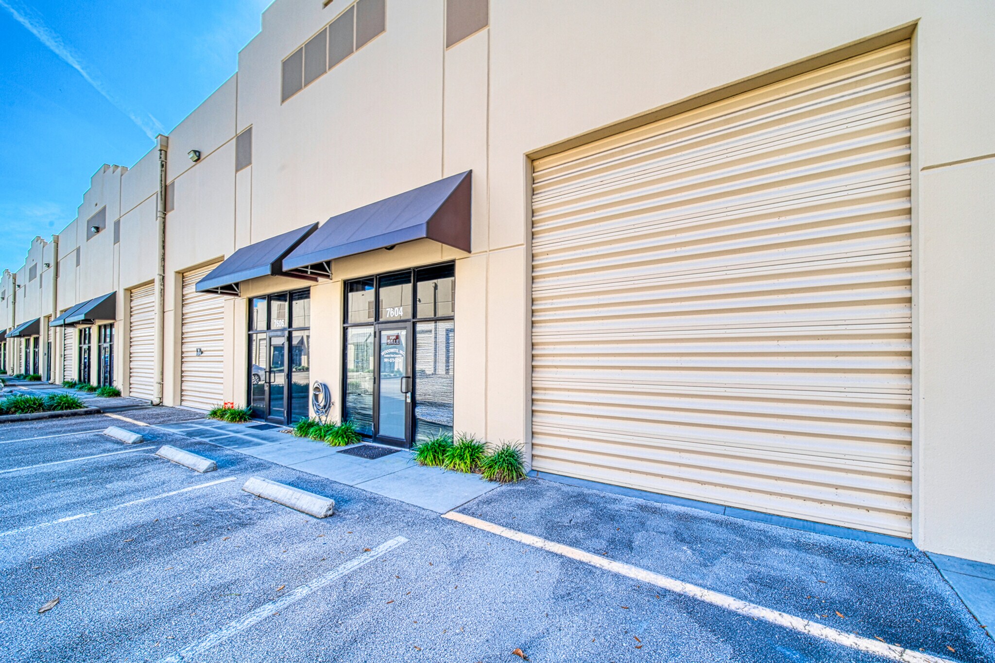 7602-7664 SW Jack James Dr, Stuart, FL en venta Foto del edificio- Imagen 1 de 10