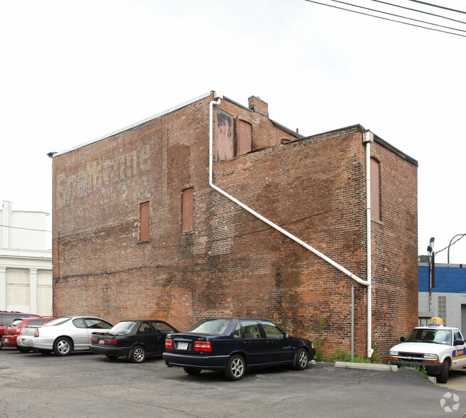 675 Michigan Ave, Buffalo, NY en venta - Foto del edificio - Imagen 2 de 2