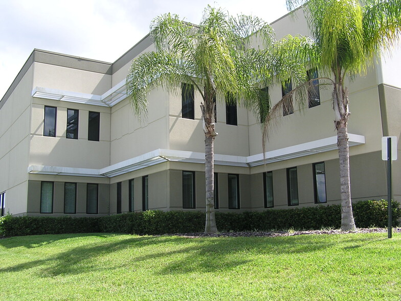 640 Brooker Creek Blvd, Oldsmar, FL en alquiler - Foto del edificio - Imagen 2 de 3