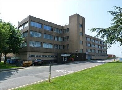 Kings Mill Ln, Redhill en alquiler Foto principal- Imagen 1 de 2