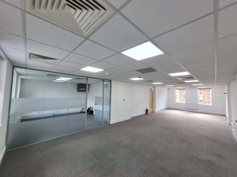 5-6 Church St, Twickenham en venta - Foto del interior - Imagen 3 de 21