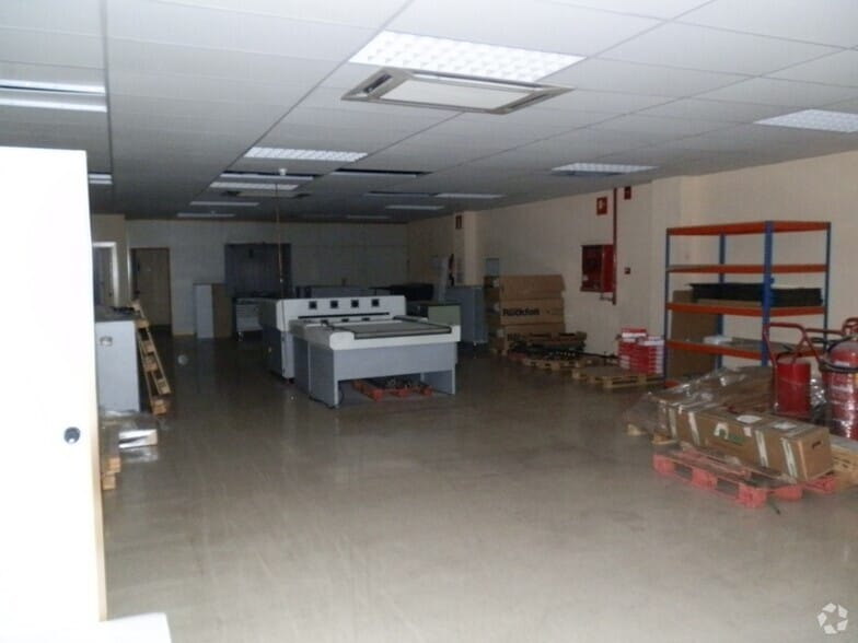 Nave en Alcalá de Henares, Madrid en alquiler - Foto del edificio - Imagen 2 de 8