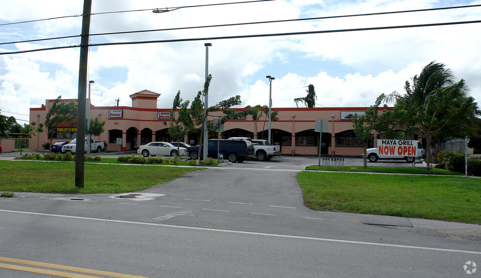 941 W Palm Dr, Homestead, FL en alquiler - Foto del edificio - Imagen 3 de 13