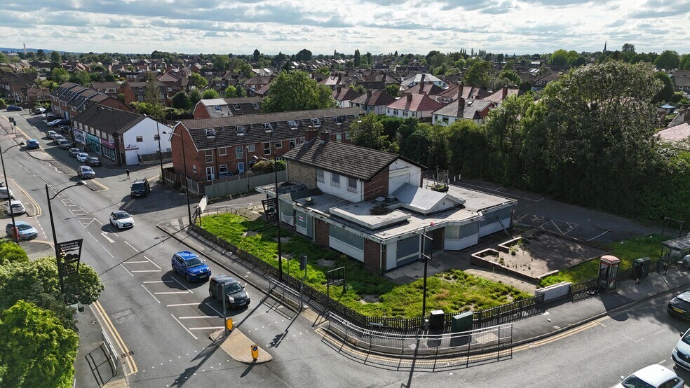5 Lisburne Lane, Stockport en venta - Foto del edificio - Imagen 1 de 22