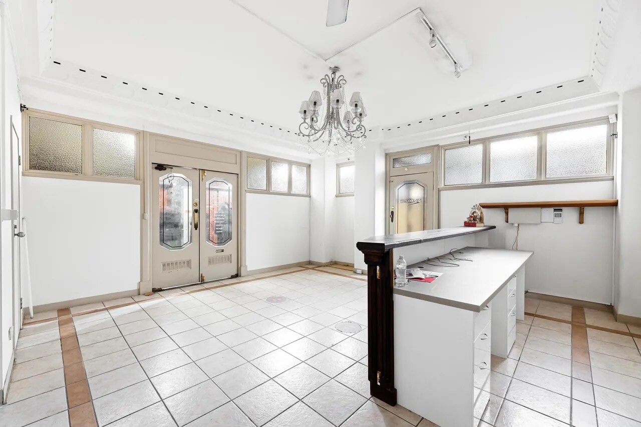 220 Collins St, Melbourne, VIC 3000 - Unidad 214 - - Foto del interior - Image 2 of 3