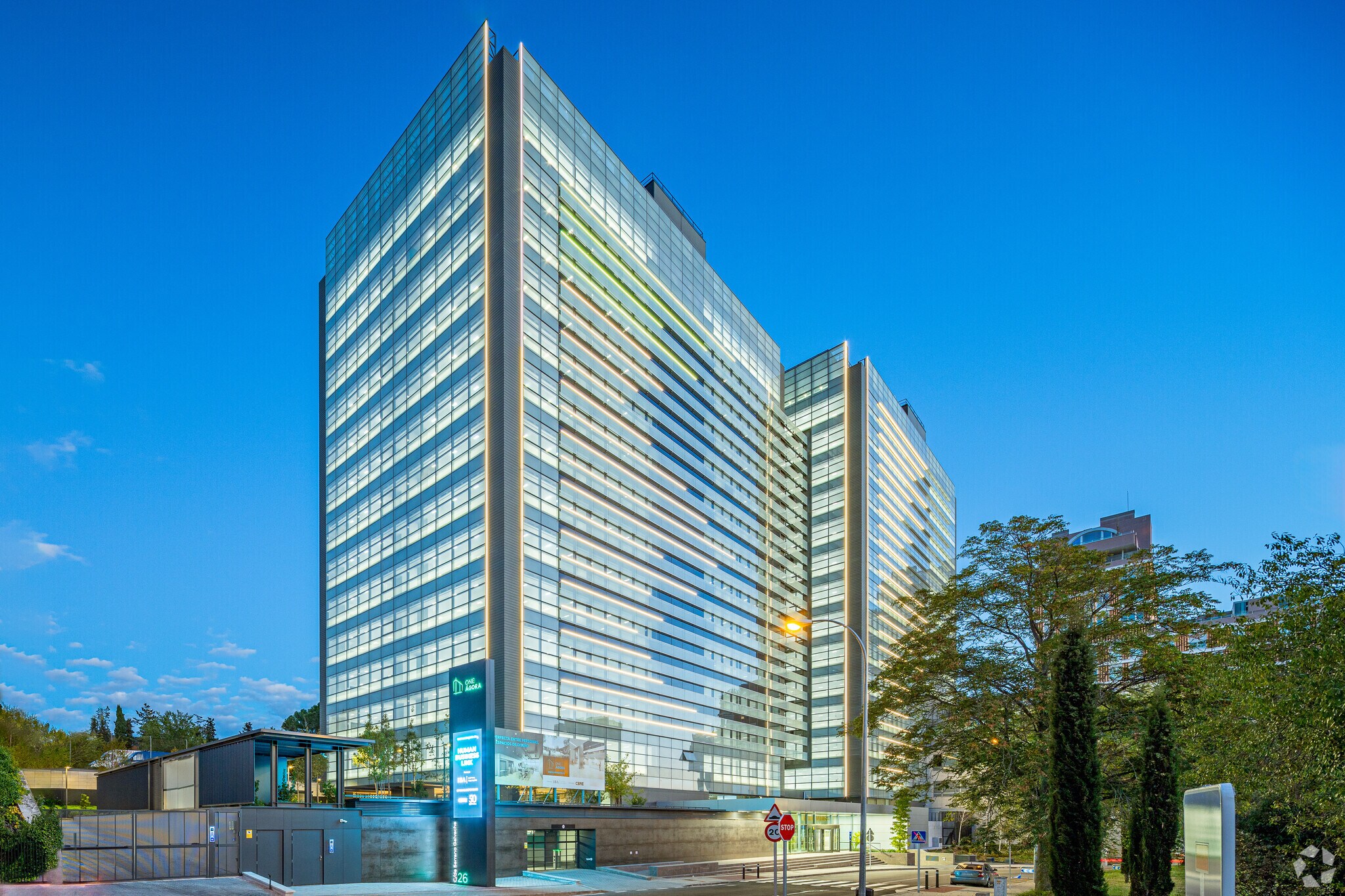 Calle de Serrano Galvache, 26, Madrid, Madrid en alquiler Foto del edificio- Imagen 1 de 23