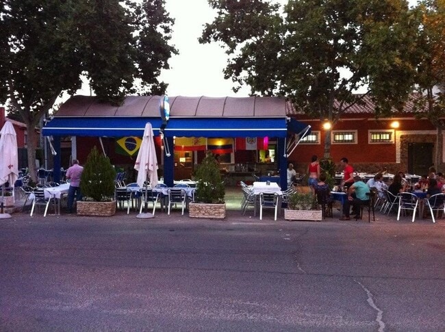 Más detalles de Paseo Avilés, 24, El Álamo - Local en venta