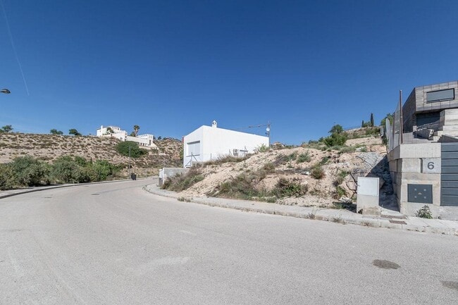 Más detalles de Calle Víznar, 8, La Zubia - Terreno en venta