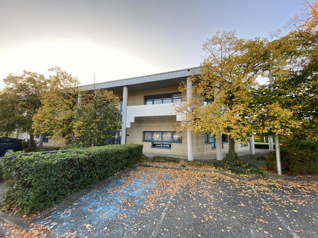 13 Allée Des Tulipiers, Bron en venta Foto del edificio- Imagen 1 de 13